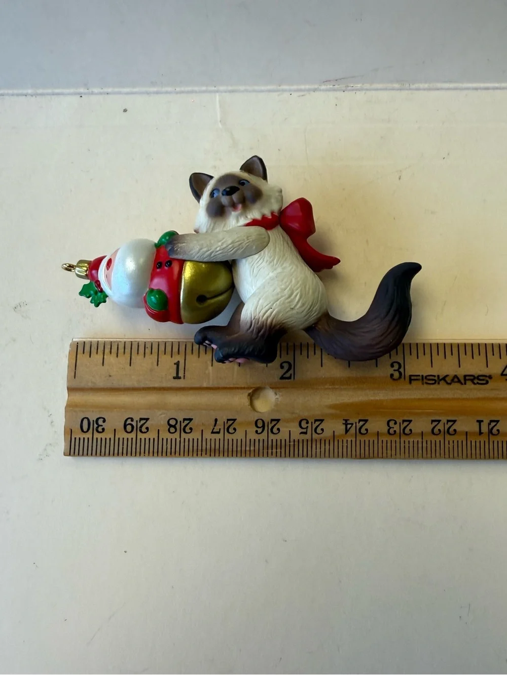 2012 Hallmark Keepsake Mischievous Kittens Christmas Ornament - No Box